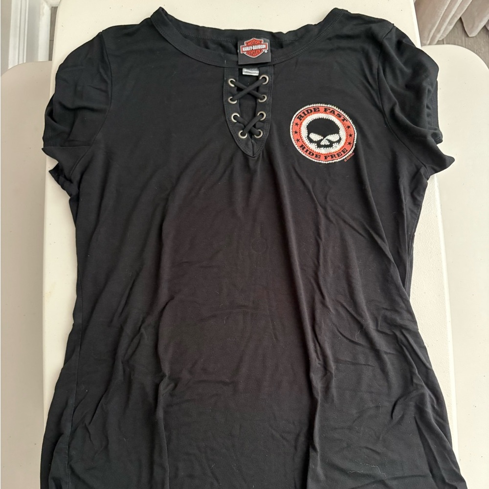 Hybrid Apparel Black Short-Sleeve Lace-Up Skull Patch Tee
